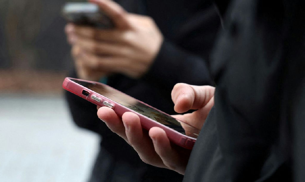 Apostas em bets crescem entre jovens e elevam riscos de dependência severa