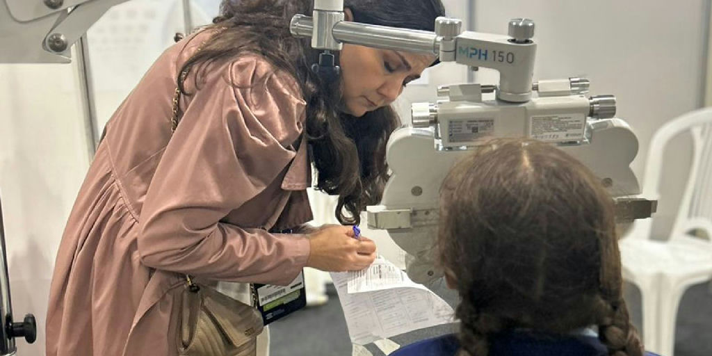 Estratégias humanizadas facilitam exames de vista em crianças com transtorno do espectro autista
