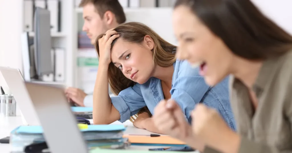 Inveja no ambiente corporativo: como transformar o sentimento em motor de crescimento