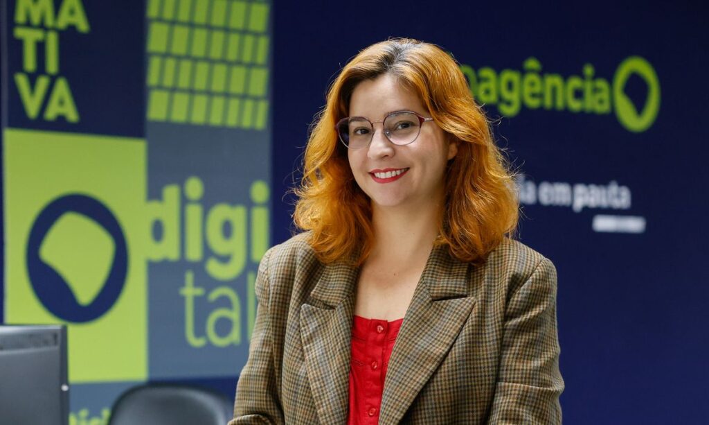 Jornalista é finalista em premiação com reportagem sobre vacinação
