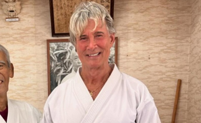 Uso irregular de peptídeos causou a morte do ator Richard Norton