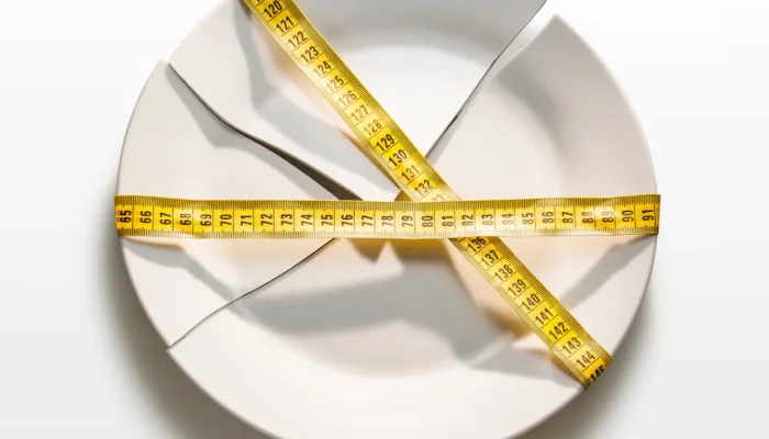 A psicologia por trás do ganho de peso: por que a comida se torna o refúgio emocional