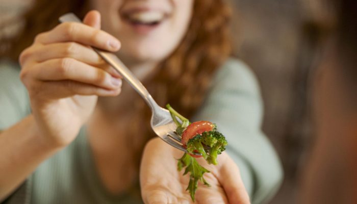 close-up-blurry-woman-with-food