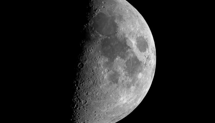 closeup-shot-lunar-eclipse-isolated-black_181624-8256