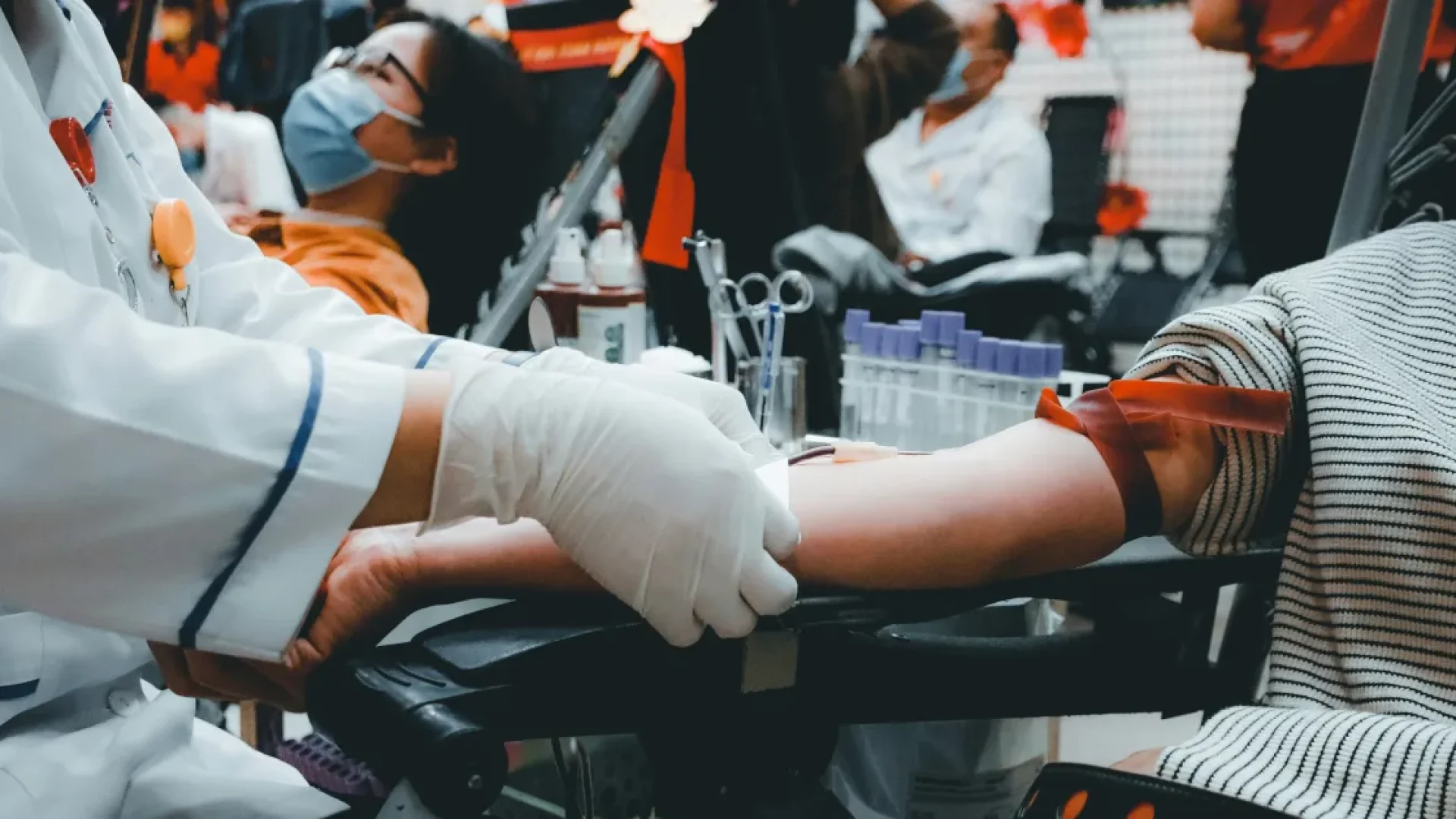 Novas regras para doação de sangue flexibilizam prazos e ampliam perfil de doadores no Brasil