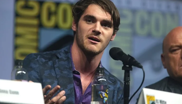 RJ Mitte morre aos 34 anos e deixa legado na luta pela inclusão
