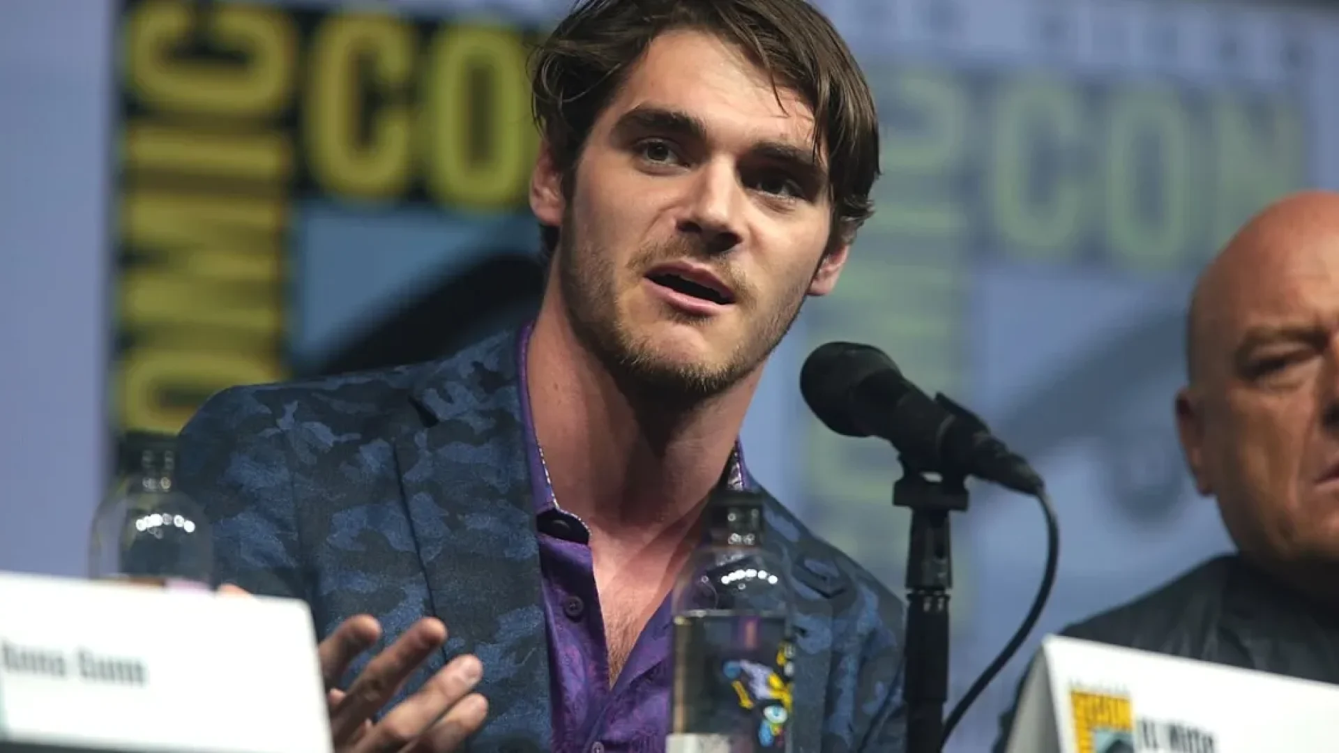 RJ Mitte morre aos 34 anos e deixa legado na luta pela inclusão